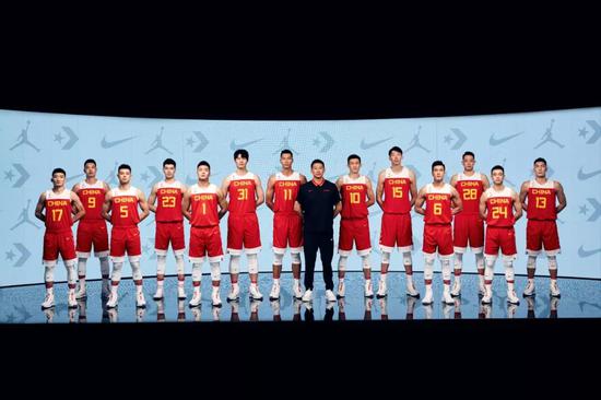 出手即证明:中国篮球全新战袍亮相