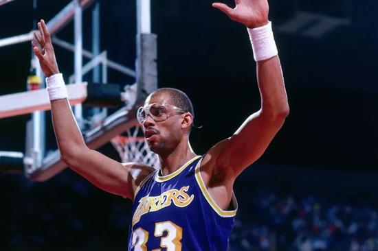 盤點NBA的最老紀錄:天勾39歲進一陣,1人46歲還在聯盟打球!-黑特籃球-NBA新聞影音圖片分享社區