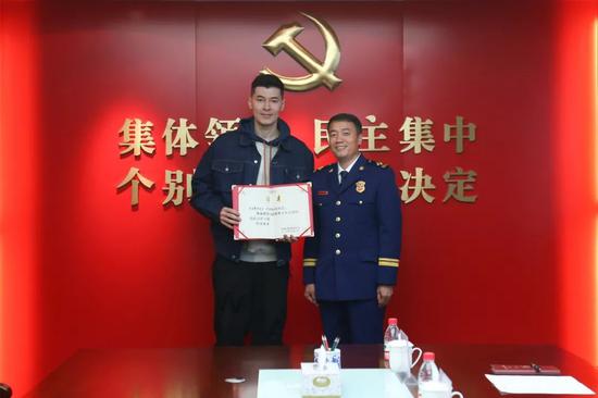 阿不都沙拉木炎忱消防宣传公好事业