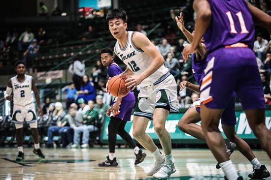辽宁新援!他没打职业就进国家队 NCAA首秀24+7