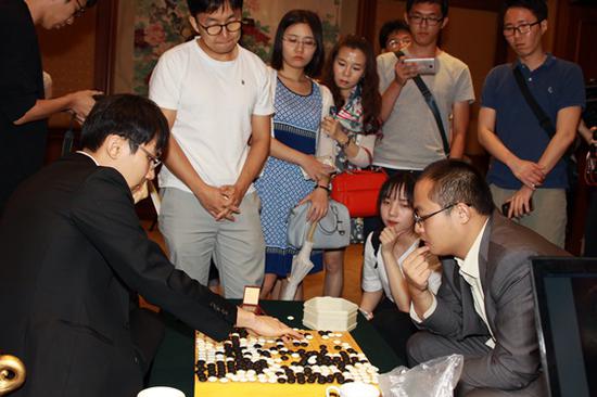 第8届应氏杯决赛朴廷桓不敌唐韦星