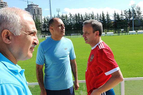 国象奥赛休息日上演洲际杯足球赛 美洲队拔头