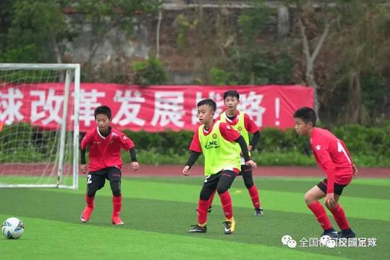 【博狗扑克】教育部领导:足球影响学习没依据 要加大体育中考分值 【博狗扑克】教育部领导:足球影响学习没依据 要加大体育中考分值