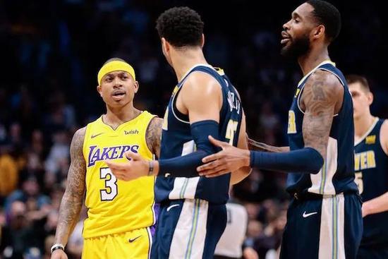 【博狗扑克】穆雷和女友又玩自拍!风波过后首次现身! 【博狗扑克】穆雷和女友又玩自拍!风波过后首次现身!