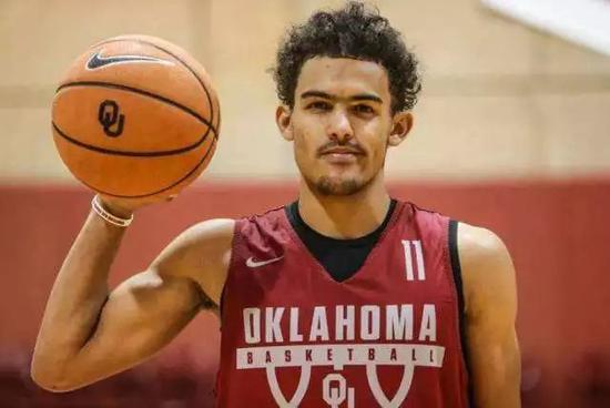 僅大學一年級就媲美Curry!他能成為下一代傳奇嗎?-黑特籃球-NBA新聞影音圖片分享社區