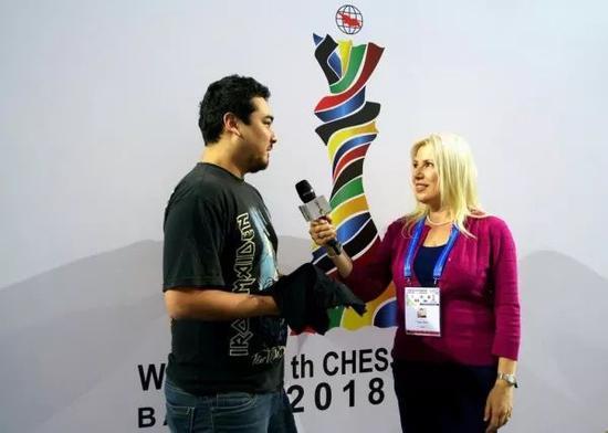 大波尔加采访菲尔