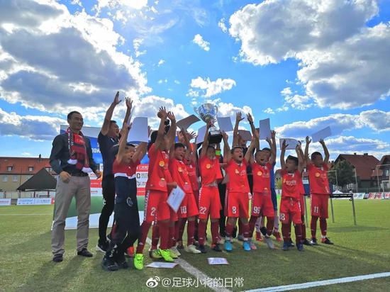 中国足球闪耀欧洲！这群9岁孩子让德国人叹服！