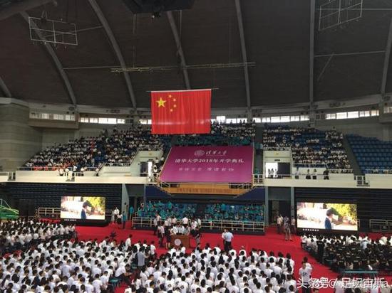 刘晓彤就读清华参加开学礼 堪称中国女排大学