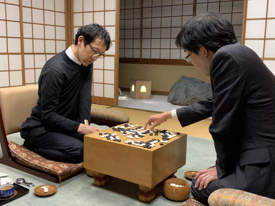 河野临执黑胜羽根直树