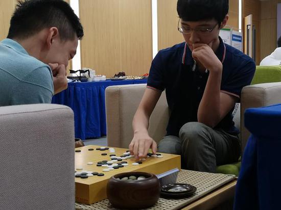 强强对话 派彩快三开奖直播,苏泊尔杭州再克江西四特酒 连笑快棋笑到最后
