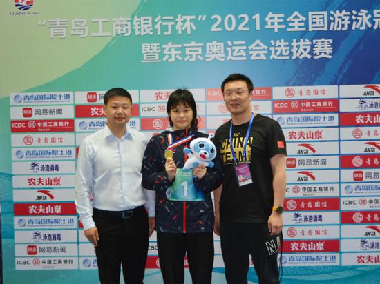 两破世界青年纪录!宁波小将余依婷“星光初现”