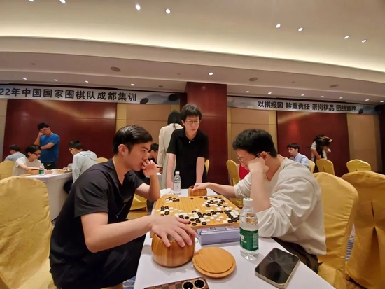 国家围棋队在成都集训