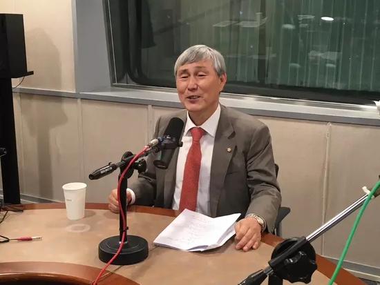 2018年,韩国国会通过了著名棋手曹薰铉议员发起的《围棋振兴法》制定案