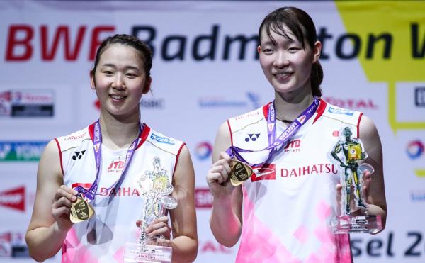 永原和可那/松本麻佑拿下女双金牌。