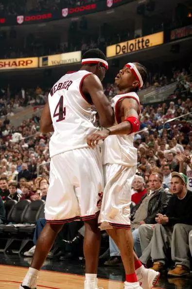 莫名心疼戰神AI!請千萬珍惜Simmons與Fultz這對狀元組合!-黑特籃球-NBA新聞影音圖片分享社區