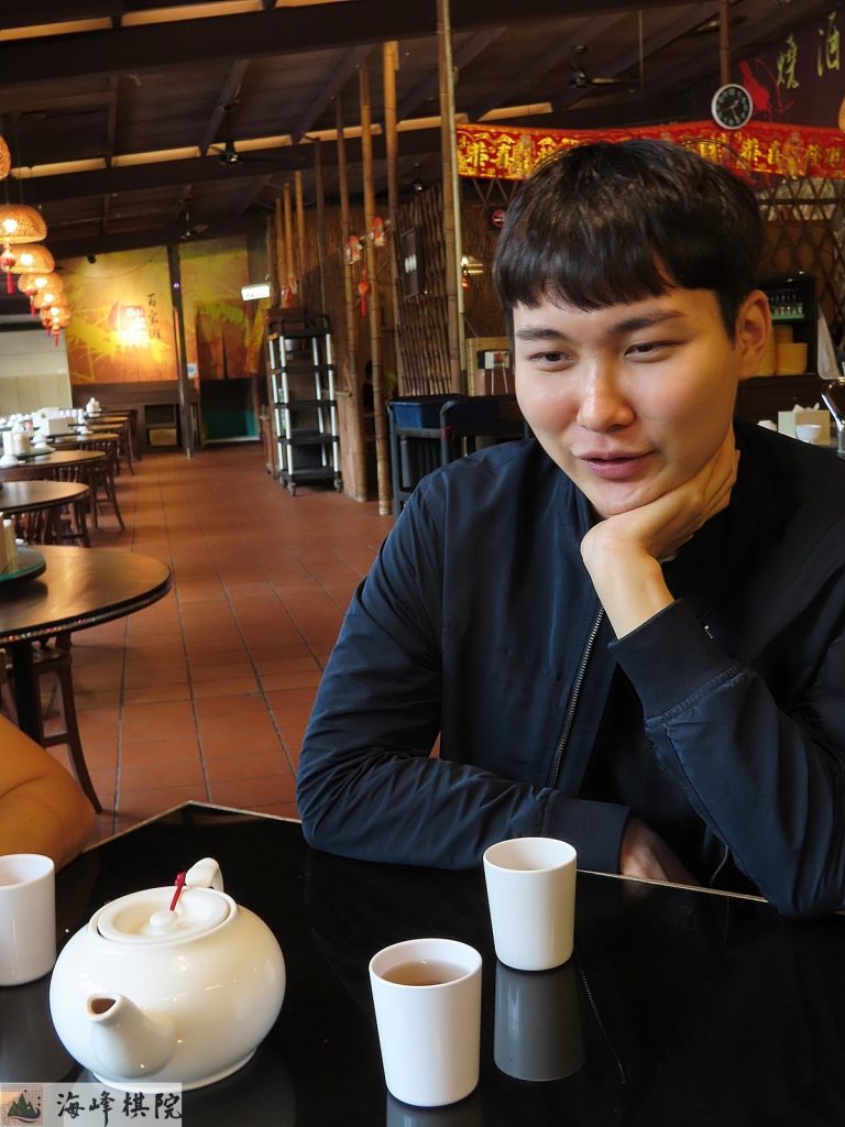 韩国棋手朴廷桓(박정환)棋风均衡,技术全面。