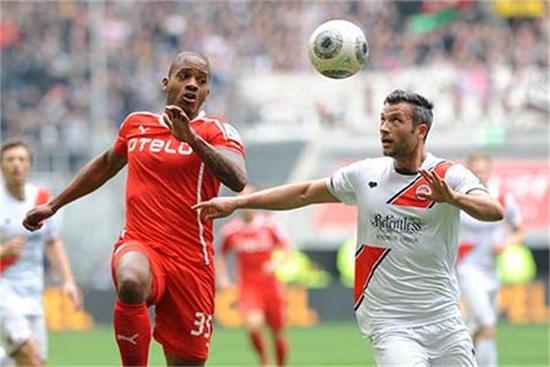 德乙提醒:帕德博恩防线孱弱 杜塞尔本场恐变阵