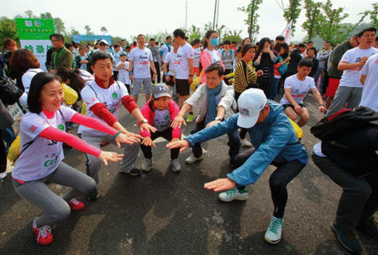 体验油菜花马拉松：人间四月天 相约油菜花田