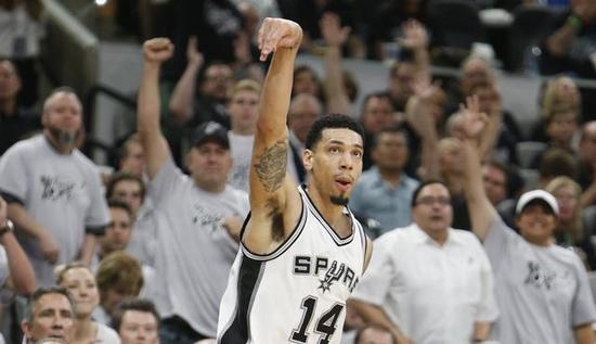 总决赛上的三分神射手们!詹姆斯超越库里,雄踞榜首!