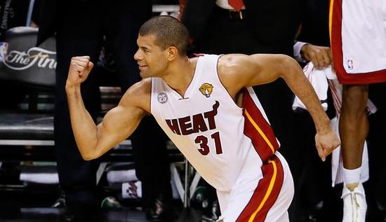 总决赛上的三分神射手们!詹姆斯超越库里,雄踞榜首!