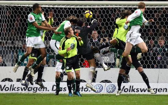 甲提醒:不莱梅最近10次对战沃尔夫斯堡输了7场