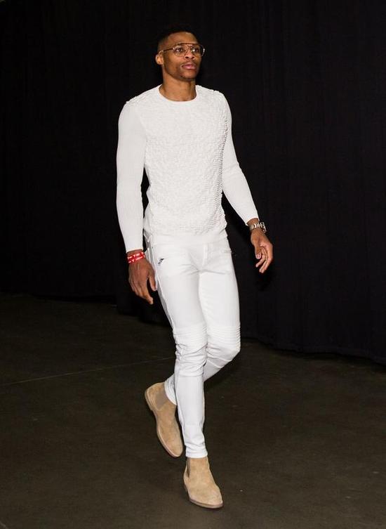 韦少的穿着凡人不懂，但代表NBA时尚的只有他