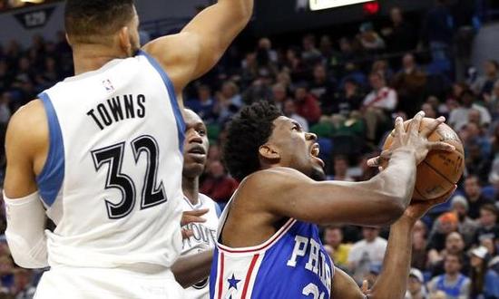 中锋时代已经结束?不,有两个年轻中锋已经崛起!