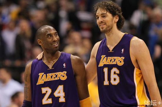 Kobe-Bryant-Pau-Gasol-Los-Angeles-Lakers-v-2D-oEzI25yCx.jpg