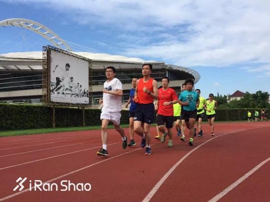 足球比分500 : 欧巡赛明年欲办夜场比赛?威利特