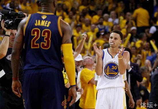 大丰收娱乐城:网上赌场 新浪彩票名家双色球第