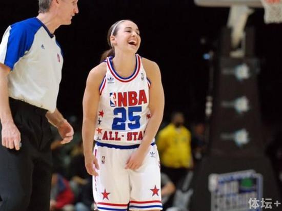 1490196513559094225.jpg NBA第一女助教欲执教大学女篮 波波舍得放人吗