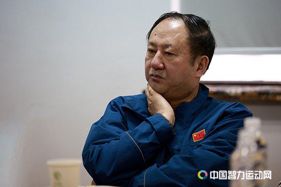甘肃省和兰州市桥牌协会主席曹长林在会议中