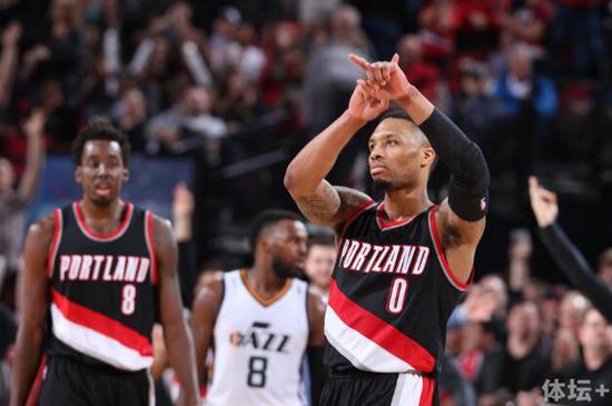 1492572700733057468.jpg 7.利拉德(开拓者)