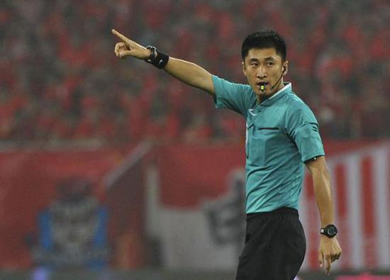 中国裁判受到国际肯定 三人被评为亚足联精英