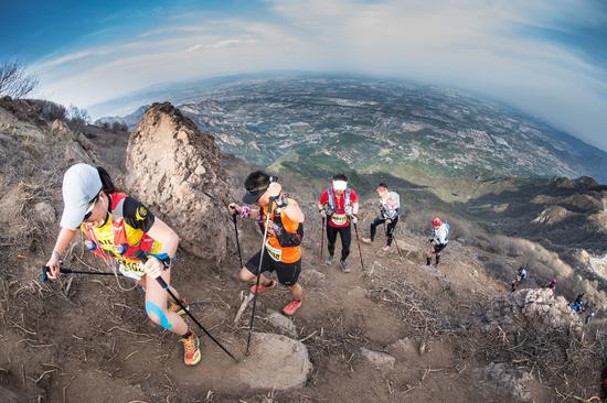 这件战袍由你设计!TNF100拾周年纪念Tee招募