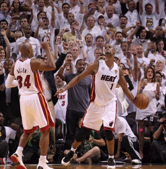 被裁+球衣退役!你只是被击倒没有被击败