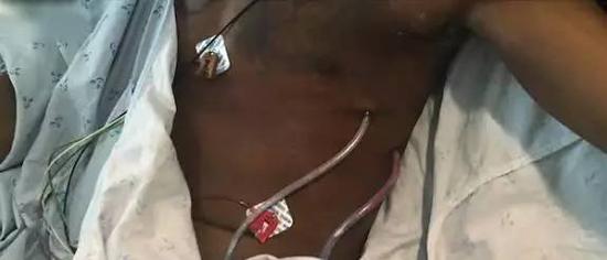 被裁+球衣退役!你只是被击倒没有被击败