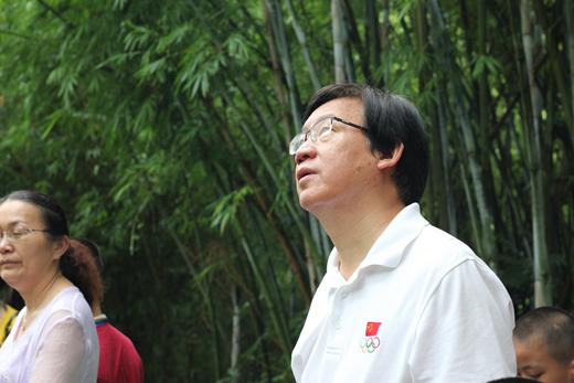 中国国际象棋国家队总教练叶江川参观热带植物园