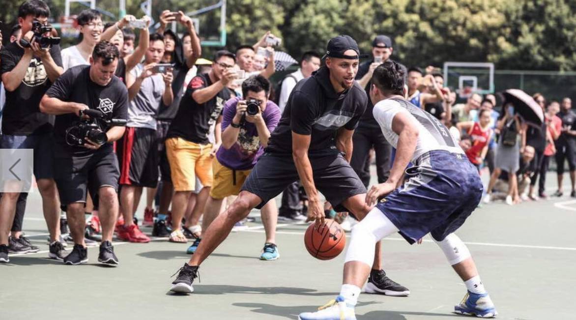 E妹吐槽|火锅变脸太极 库里这趟中国行赚大了