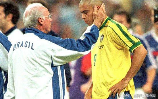 比贝利还牛的大神!4夺世界杯冠军 巴西足球教