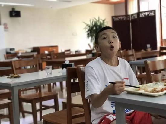 中国U14国少最矮队员 他是1米58的库里_NBA