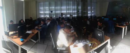 8路信号同开时,紧张工作的后期视频团队