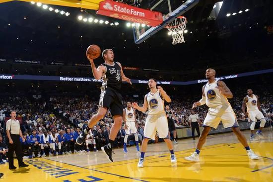 富二代、拿冠軍、摟嬌妻,赤裸裸的人生贏家!-黑特籃球-NBA新聞影音圖片分享社區