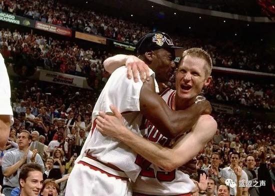 97公牛夺冠后科尔这番话让乔丹心服口服_NBA