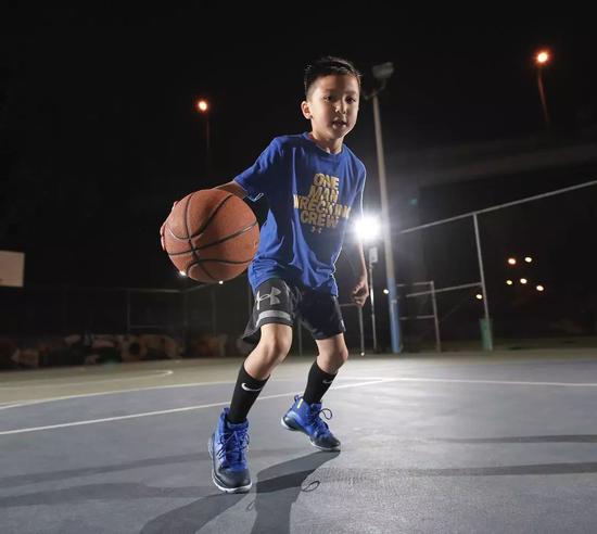 【博狗体育】10岁华裔被称为下个林书豪 进NBA只是时间问题