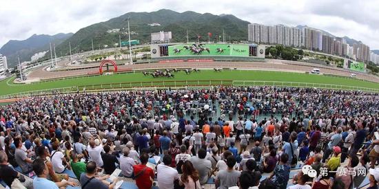 一日入账12.8亿港元，较上季上涨3%！香港新马季开了个好头