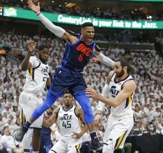 季後賽最狼狽的MVP?他消失了四場半時間之後終於醒了!-黑特籃球-NBA新聞影音圖片分享社區