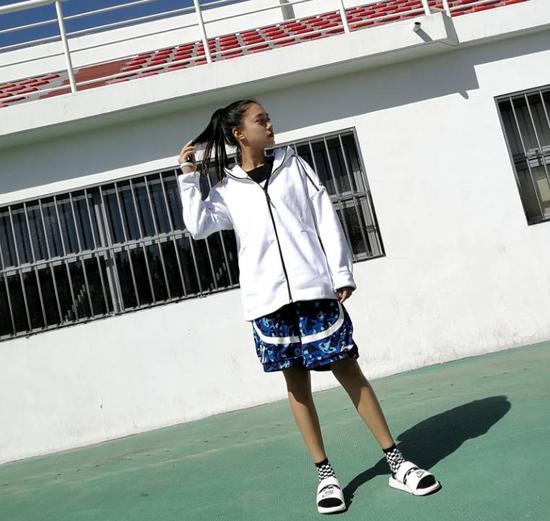 跳爵士舞的女球手 她真是帅得可以!