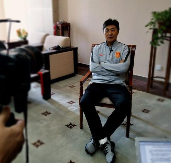 贾秀全接受新华社采访。新华社记者岳冉冉摄