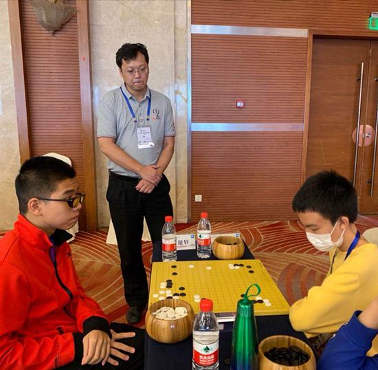 王楚轩在今年定段赛上 清一围棋俱乐部供图